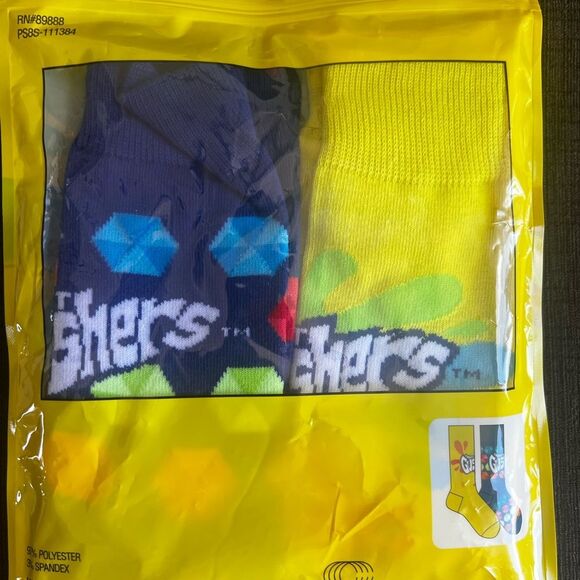Fruit Gushers Men's Crew Socks 2 Pairs NWT Sealed Package Shoe Sizes 6-12 Fun - Picture 2 of 6